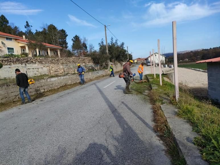 Trabalho Volunt&aacute;rio - Limpeza da Freguesia